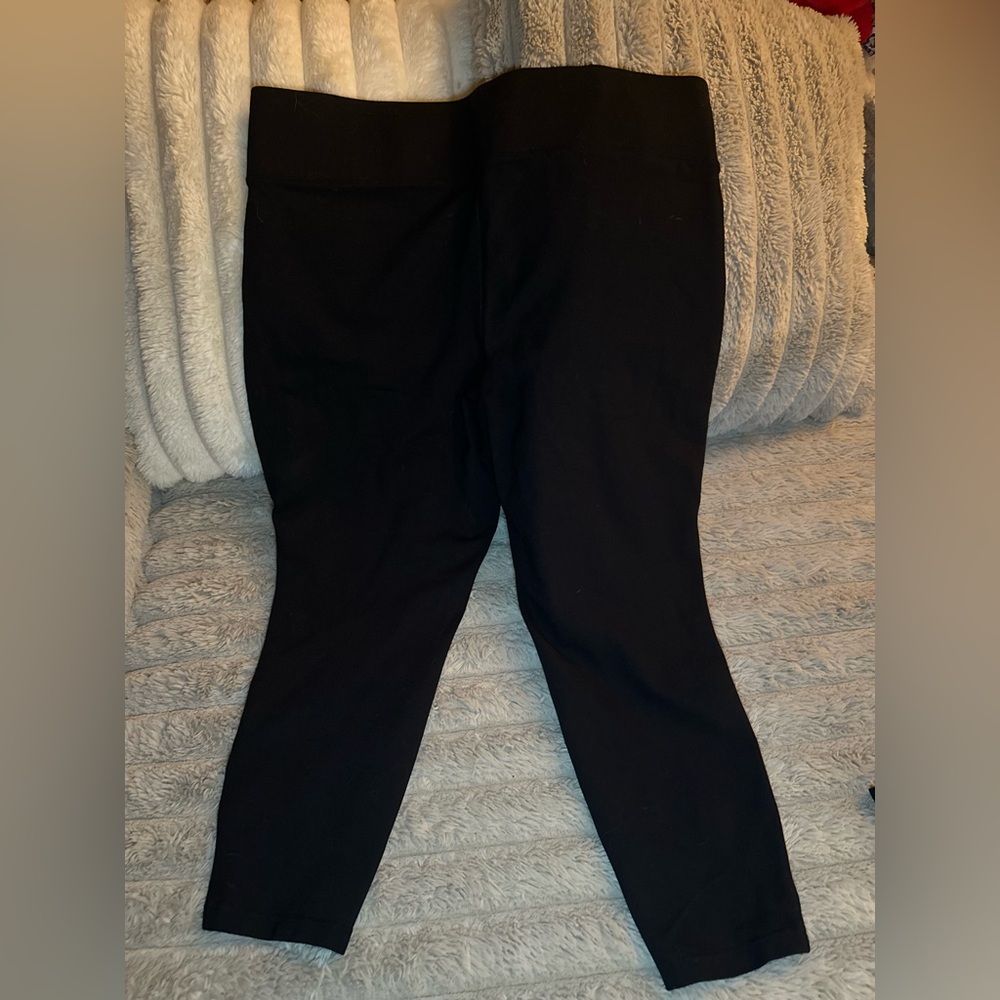 Torrid Women’s Black Pocket Pixie Leggings